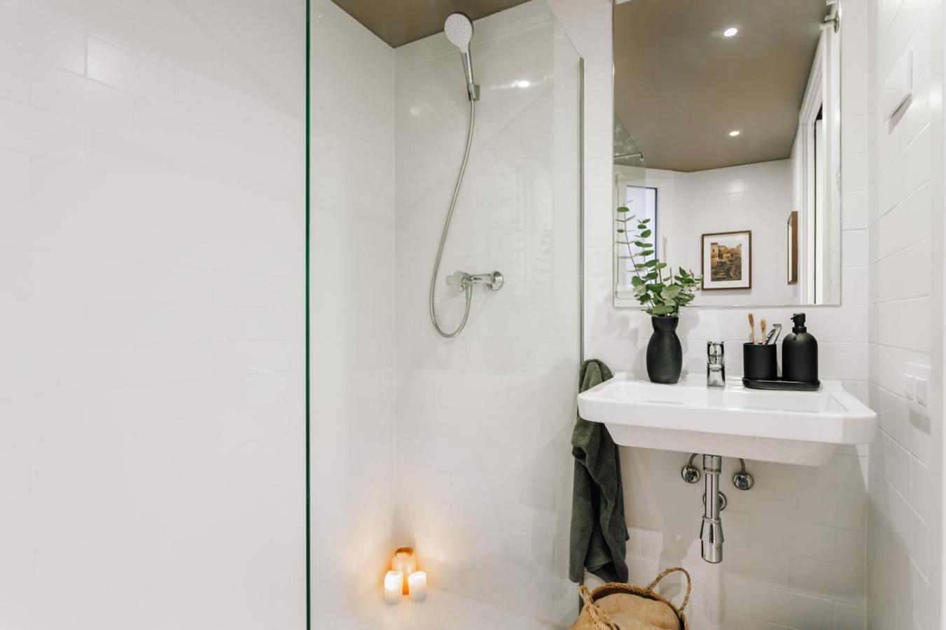 Loja - 2 Bedrooms In Sant Antoni Appartement *